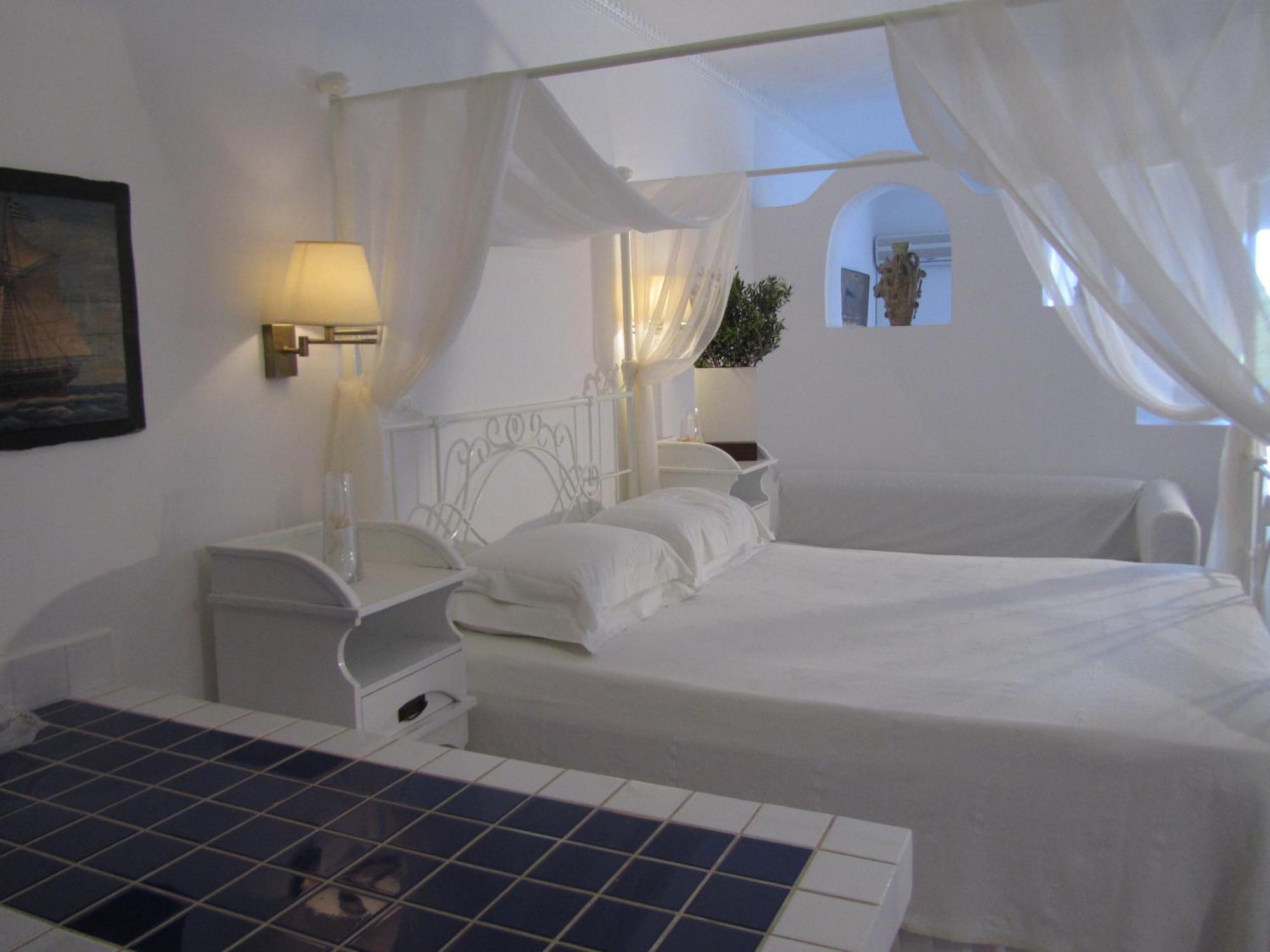 Porto Scoutari Romantic Hotel Skála Habitación foto
